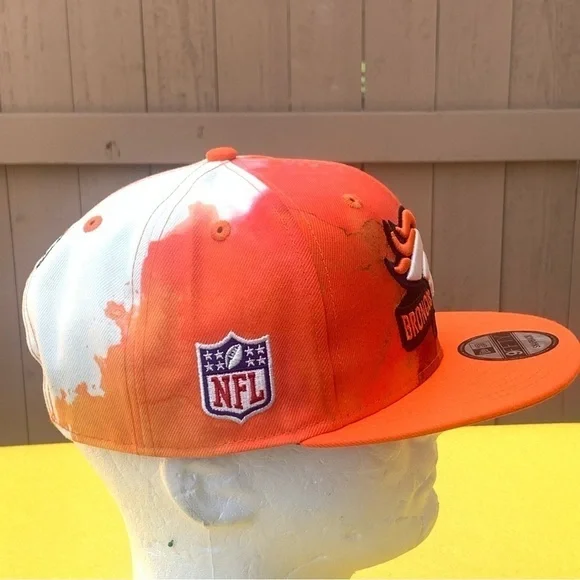 Denver Broncos New Era 2022 Sideline 9FIFTY Ink Dye Snapback Hat - Orange - Picture 6 of 8